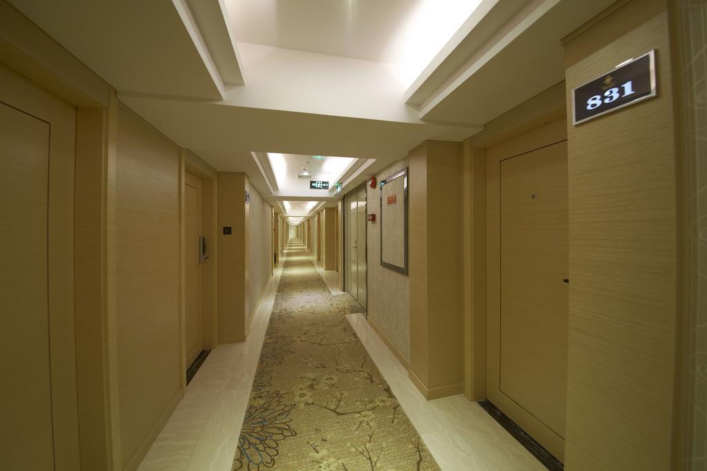 V8 Hotel Train Station גואנגג'ואו מראה חיצוני תמונה